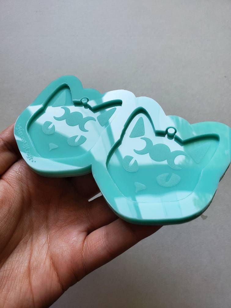 Made to order -triple moon cat shiny silicone mold
