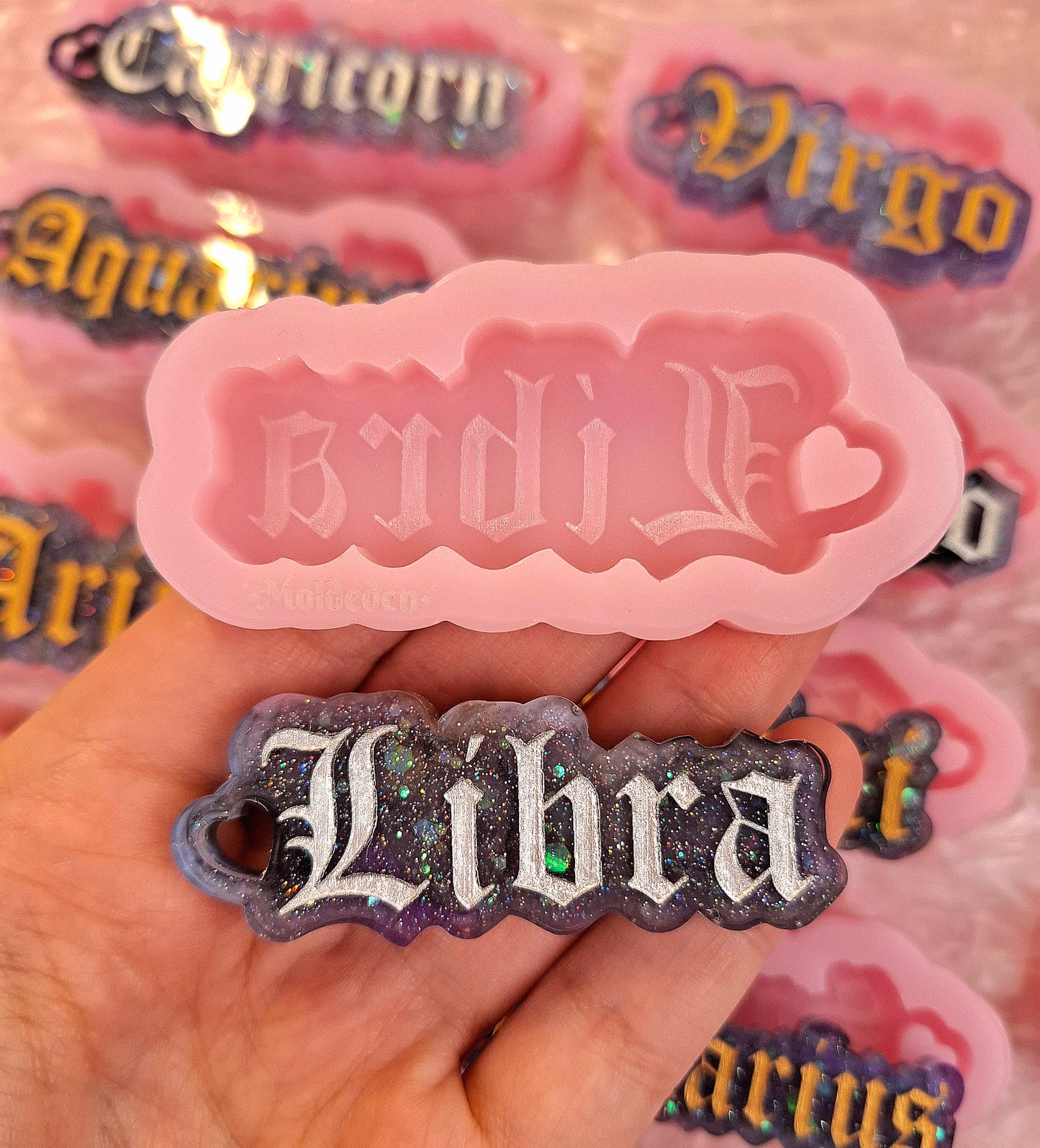 Zodiac keychain mold 1/4 inches thick