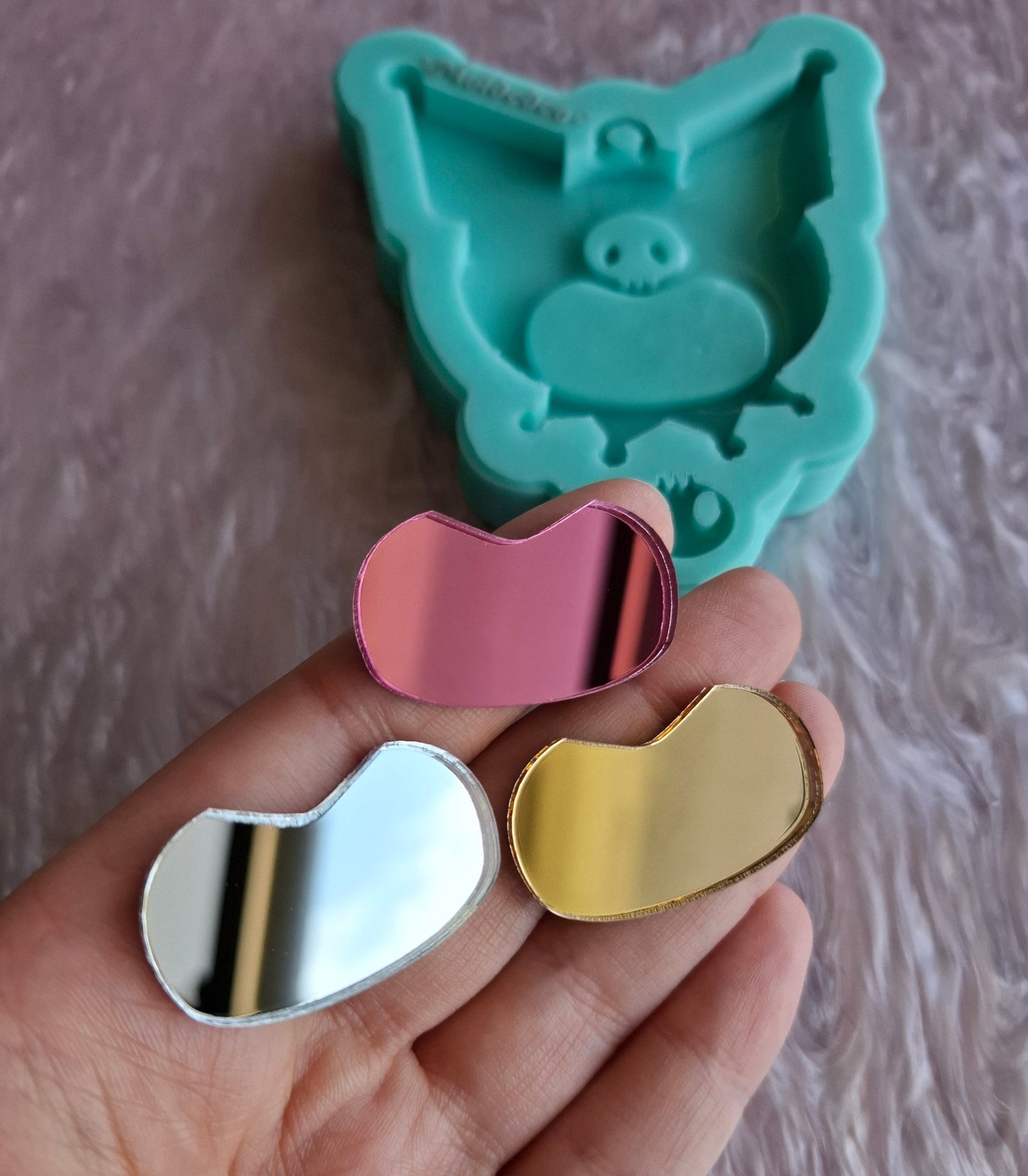 Cute Mirror Mold - 4 Different Colors of Mirror Available