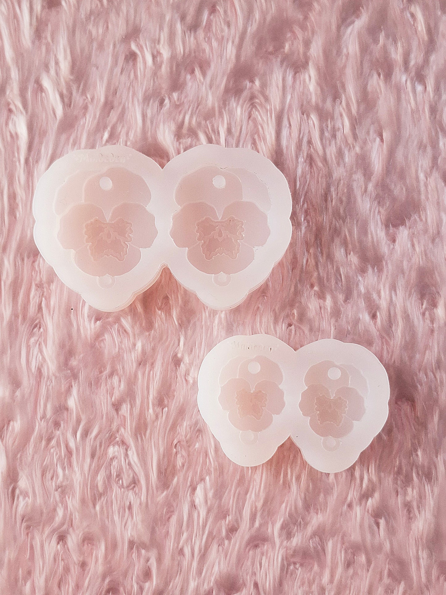 Earring Mold | Pansy Flowers / With loop at the bottom - 2 Different Size To Choose From - Silicone Mold - Clear mold for UV resin available - Made to order