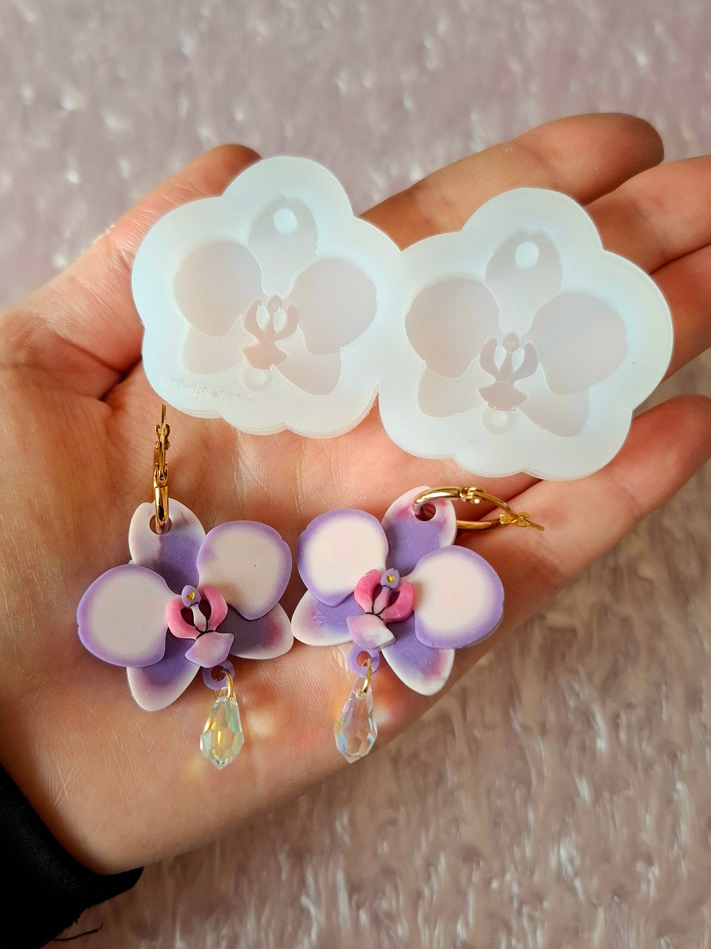 Earring Mold | Orchid Flowers / With loop at the bottom - 2 Different Size To Choose From - Silicone Mold - Clear mold for UV resin available - Made to order