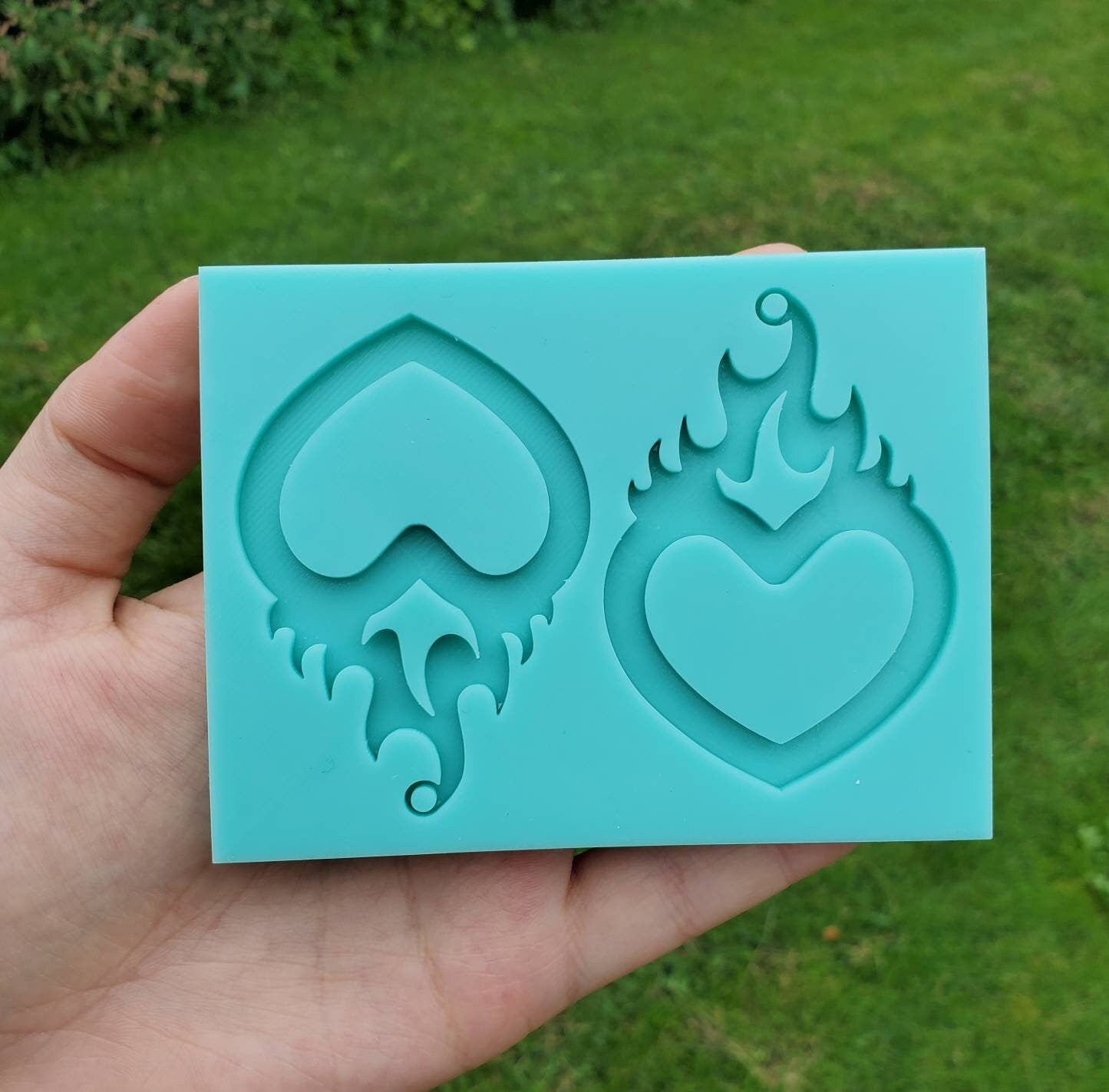 Made to order - Small/Big Heart flame shiny silicone mold