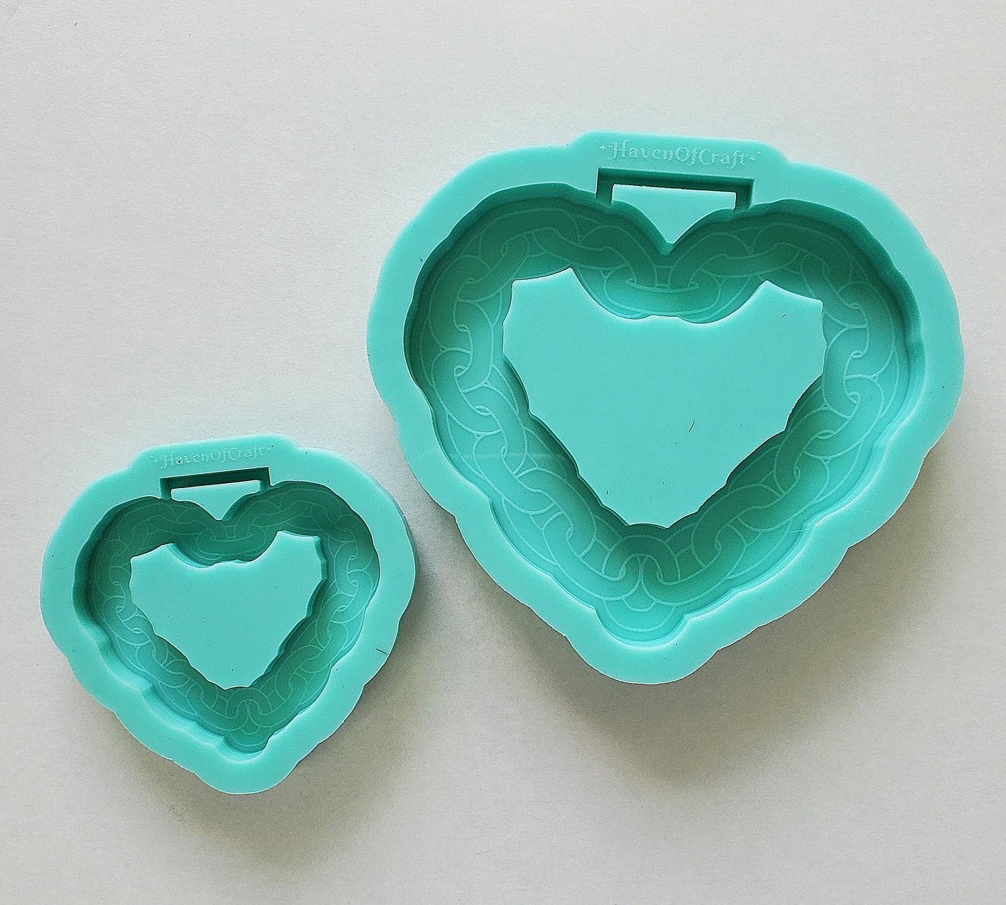 Made to Order - Chain Heart Tsurikawa Mold 2 sizes - Made with Acrylic Blank, shiny silicone mold