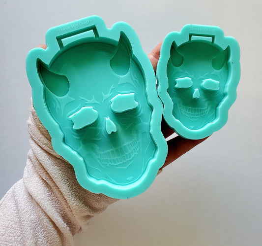 Made to Order - Skull With Horns Tsurikawa Mold 2 sizes - Made with Acrylic Blank, shiny silicone mold