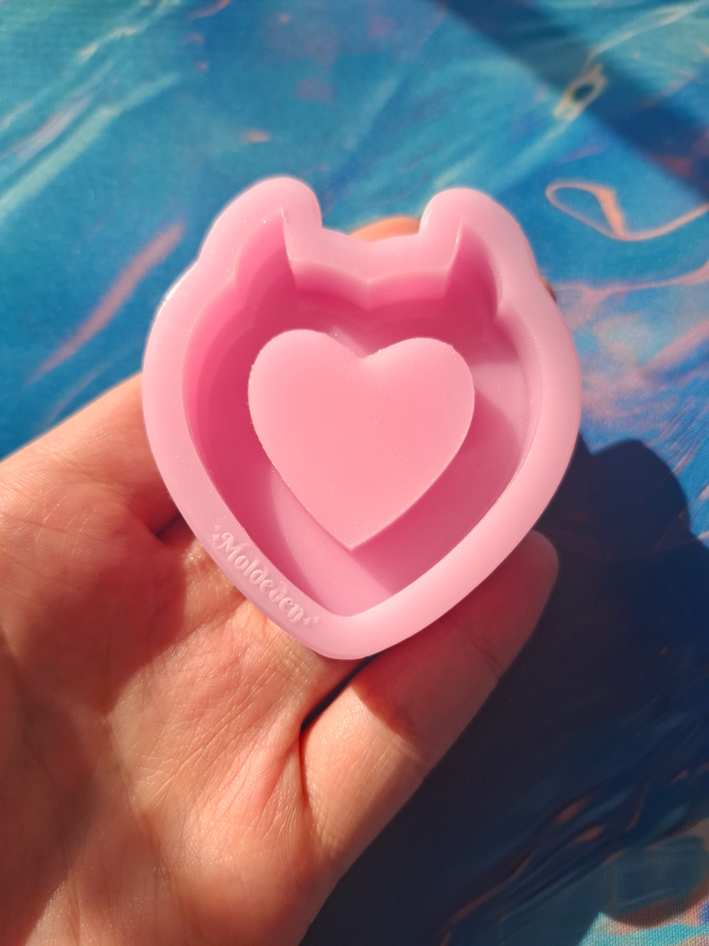 Horn heart/phone grip size